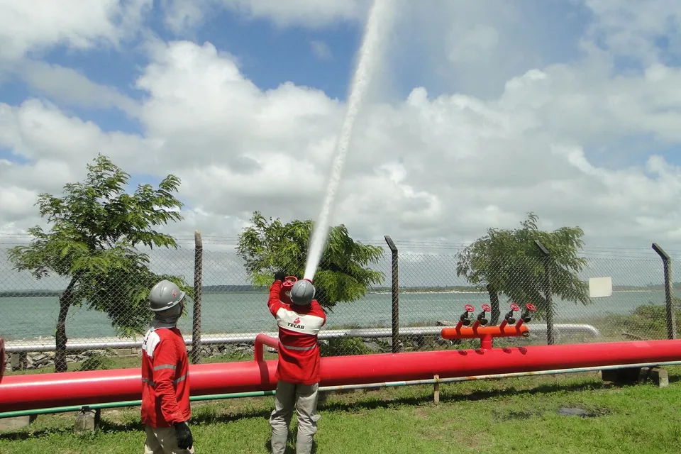 Teste do sistema de combate a incêndio